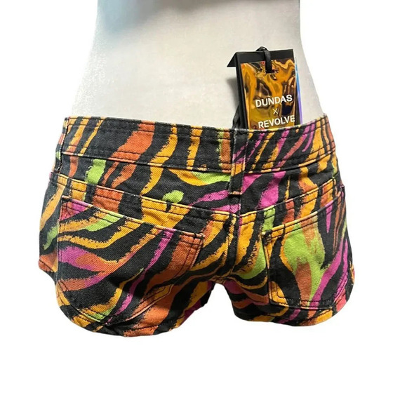 Dundas x Revolve Bianca Shorts - Picture 5 of 7